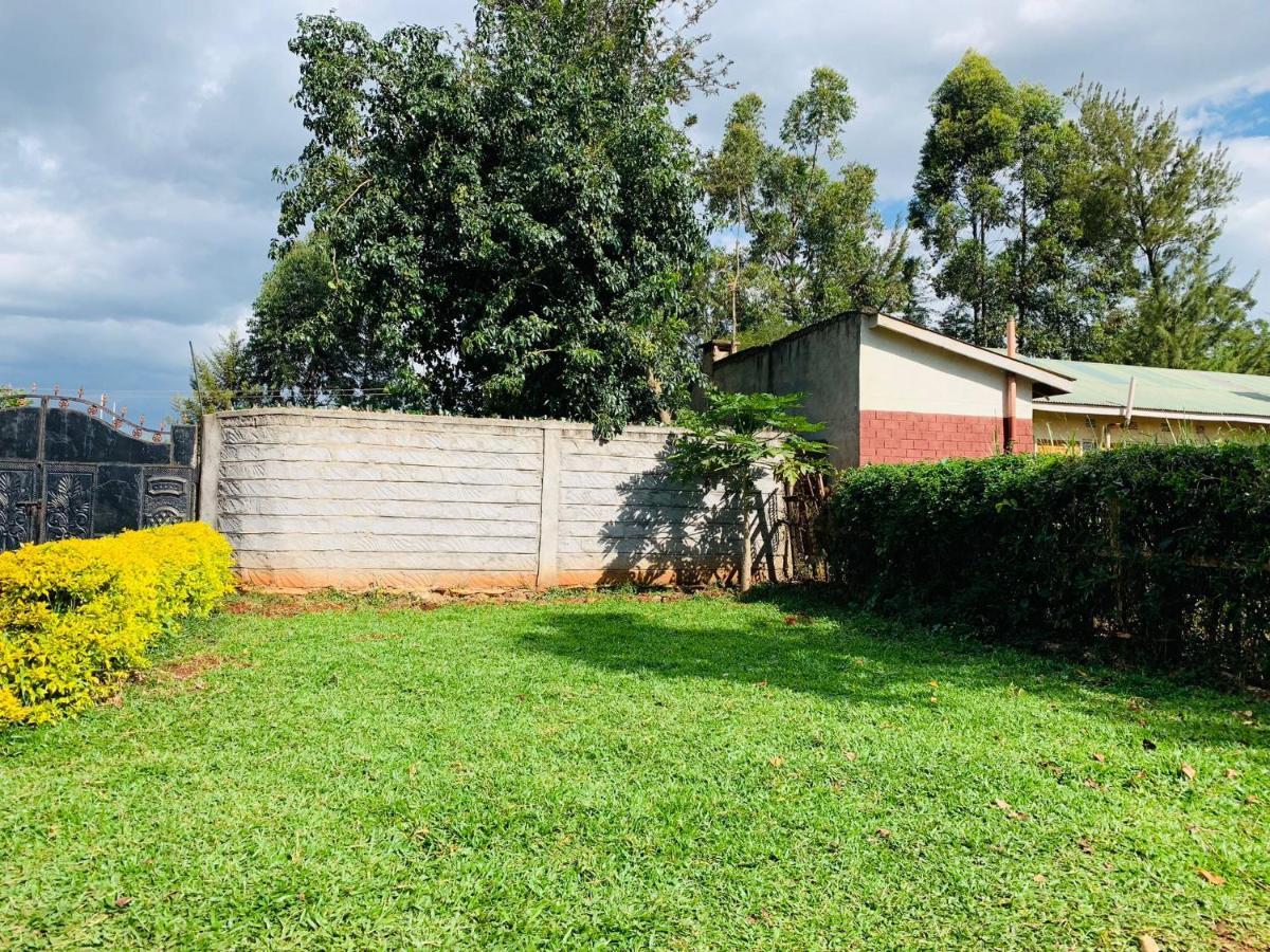 Plush 3 Bedroom Apartment Home Kitale Exterior photo